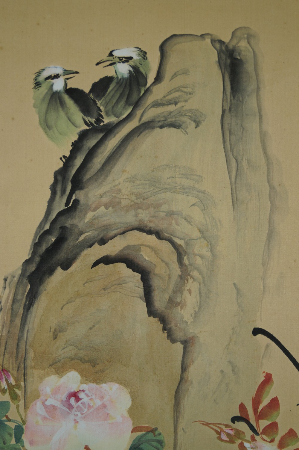 Birds and flowers hanging scroll birds motif close-up 1