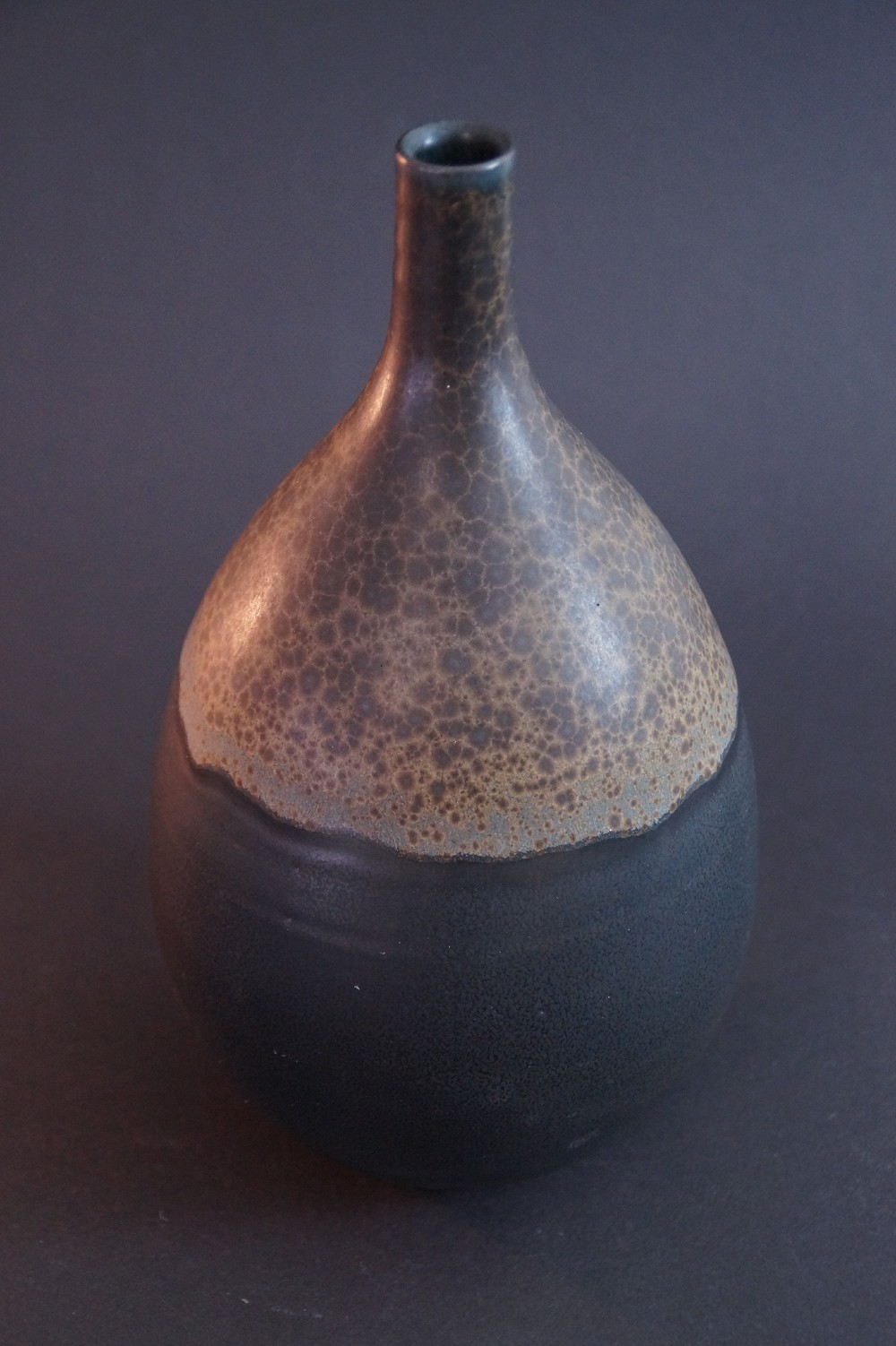Kasama Vase by Koji Arata Side View 1
