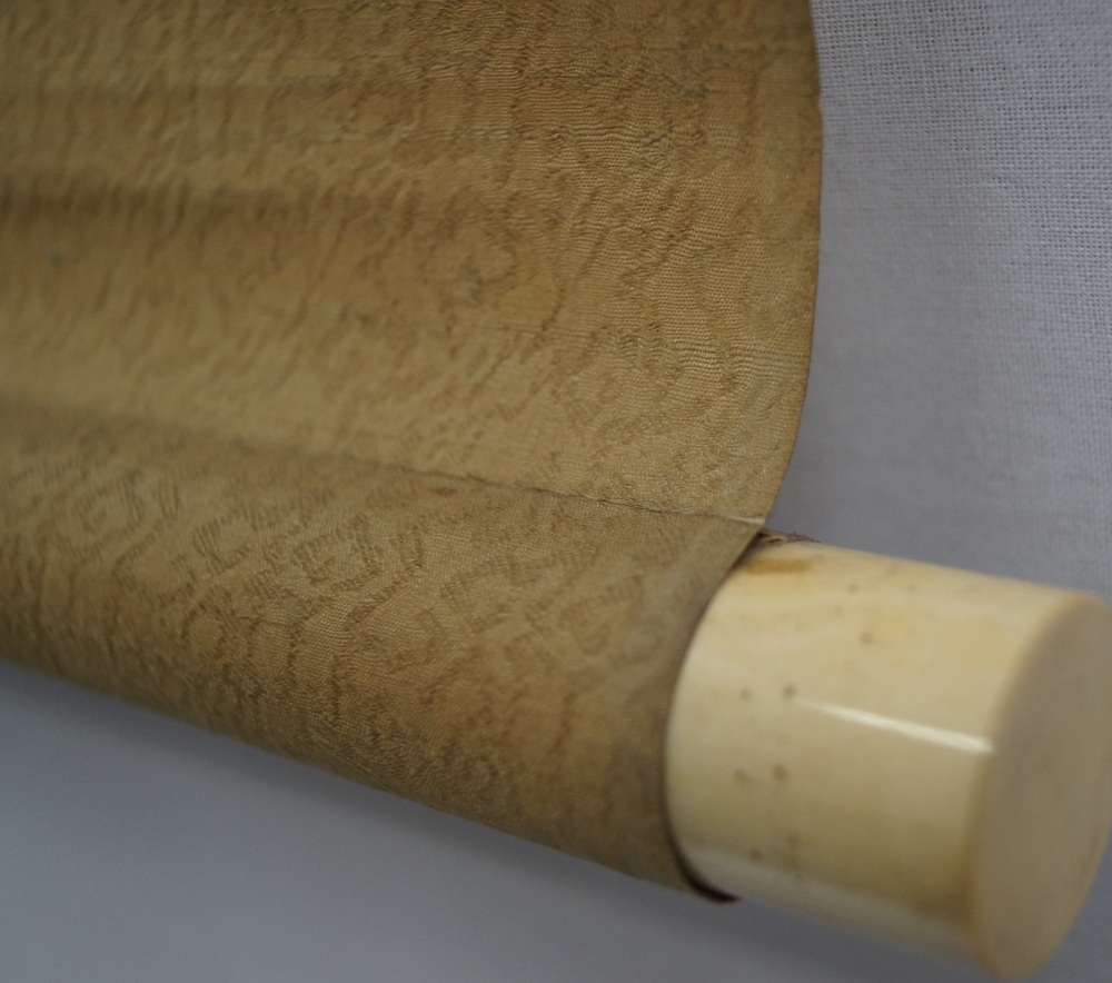 The old pine scroll detail