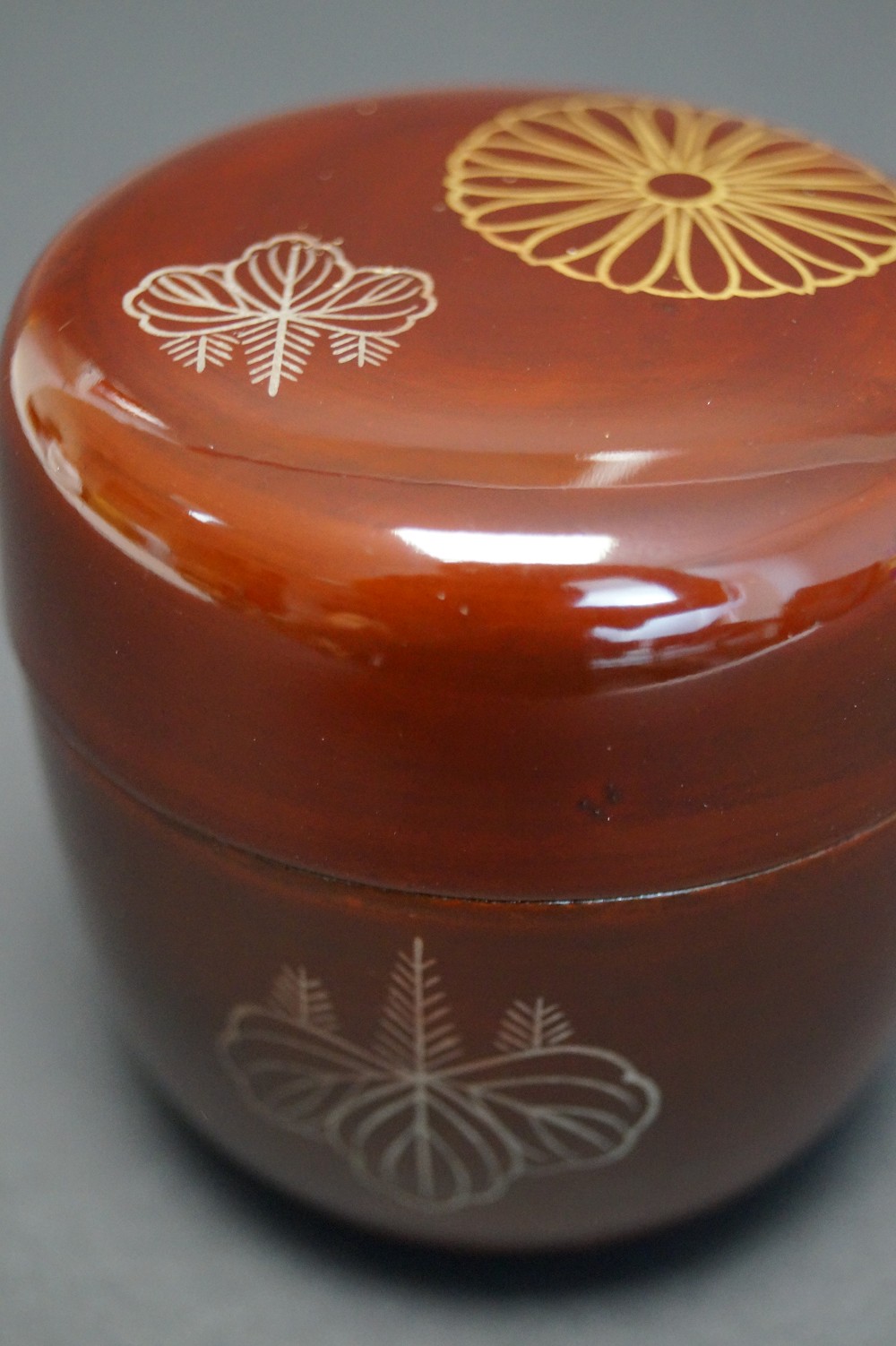 Makie Natsume Japanese Tea Container for the Tea Ceremony Side View 2