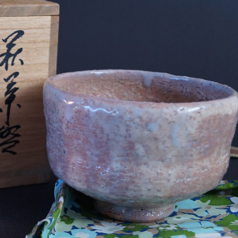 Hagi Tea Bowl Chawan by Koyo Hayashi Motif Close-Up Preview