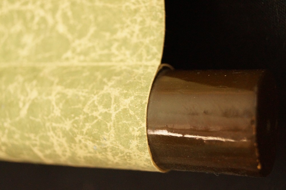 Flowers and autumn leaves scroll detail