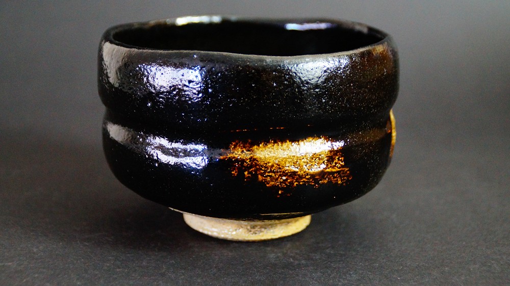 Chawan Tea Bowl Made of Raku Ware by Shoraku Sasaki Side View 1