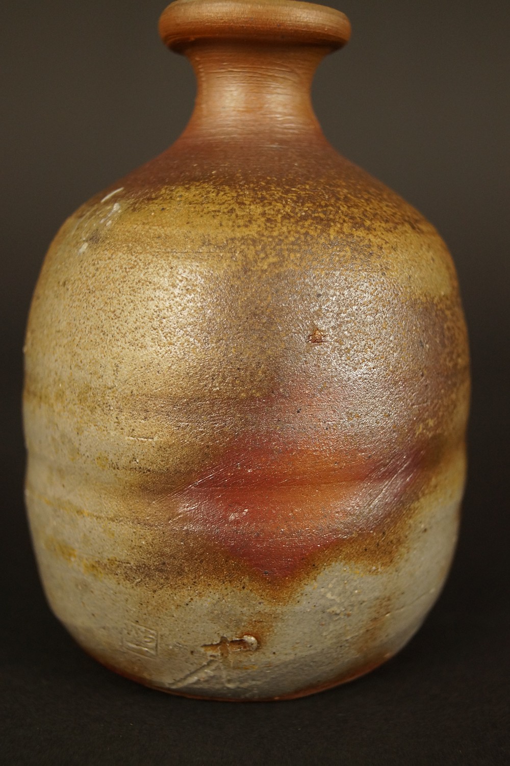 Bizen Tokkuri Set with Guinomi Tokkuri Side View
