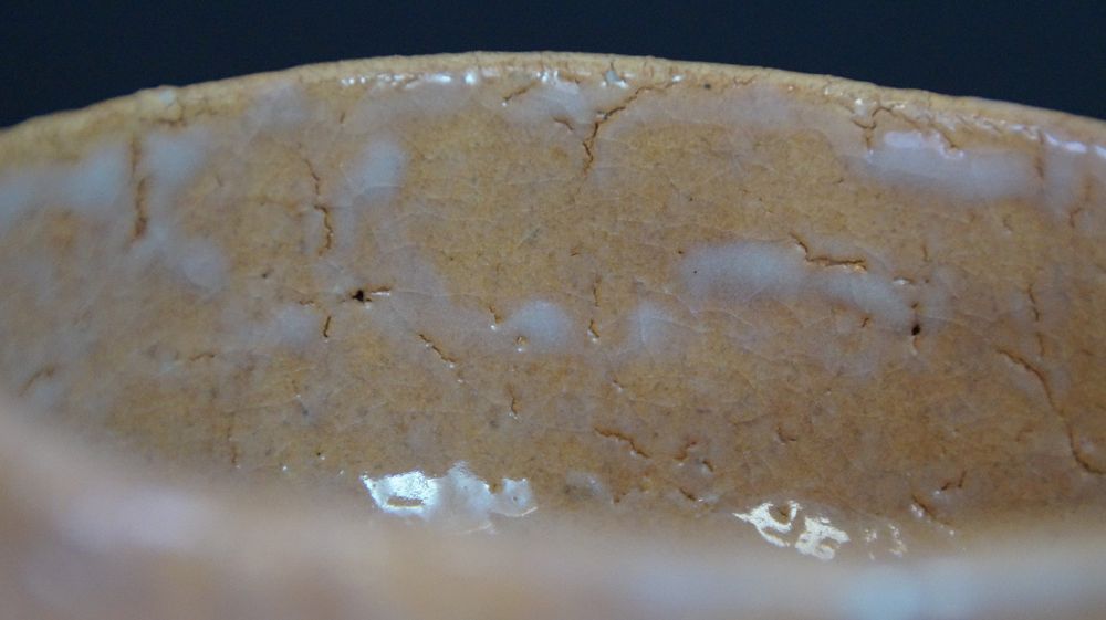 Close-up of the crackled interior glaze of the chawan made of Hagi ware