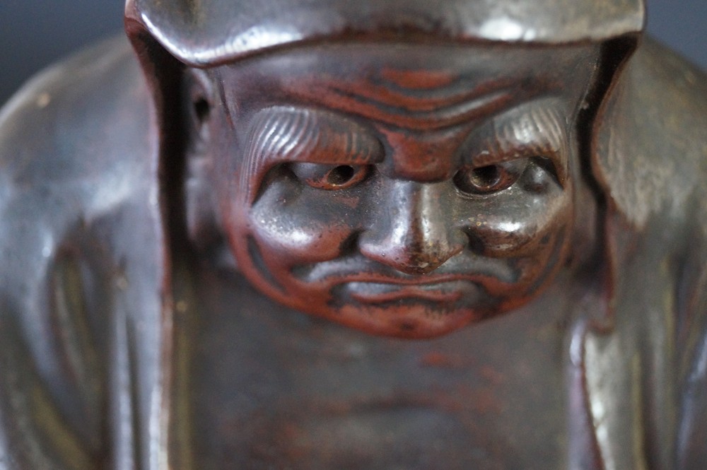 Japanische Bodhidharma (Daruma) Figur aus Bizen Keramik