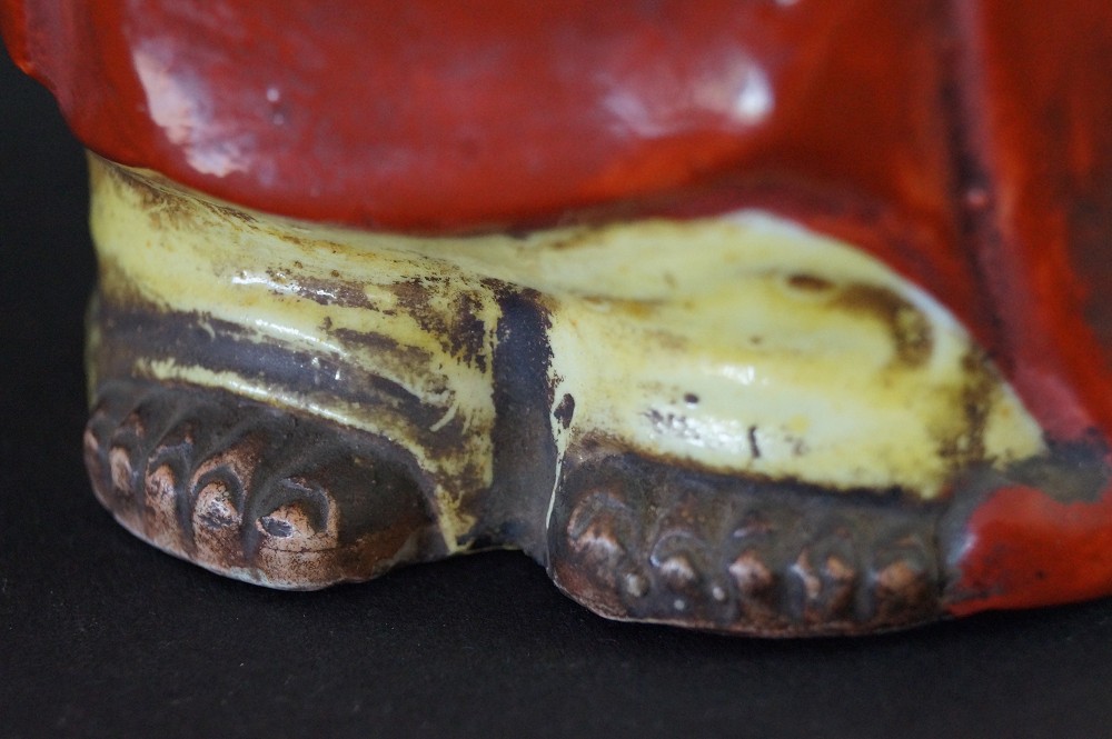 Bodhidharma Daruma Figure Made of Kutani Porcelain Foot Close-Up