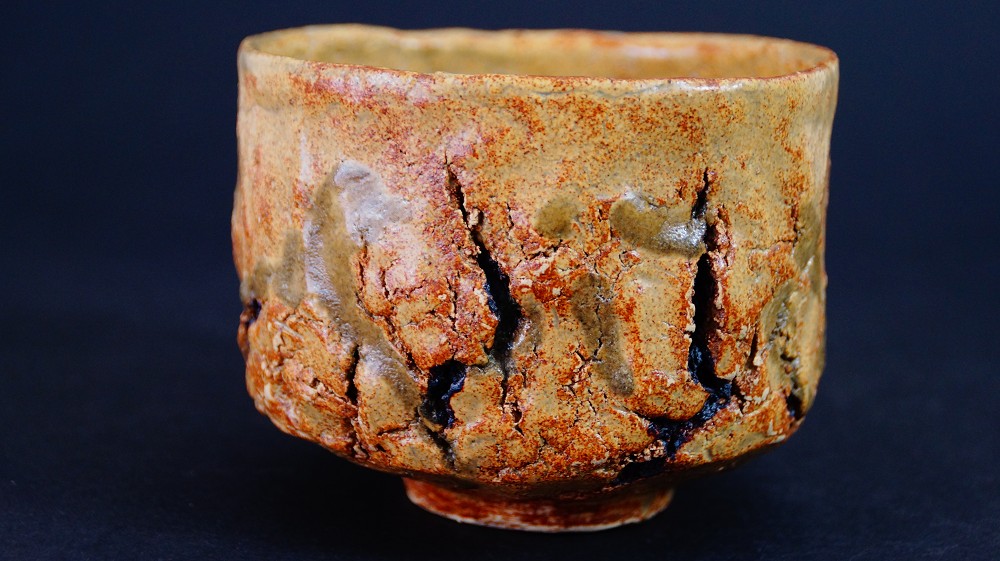 Additional Side View of the Chawan Made of Seto Ware by Takamichi Kato with Dark Fire Cracks in the Glaze