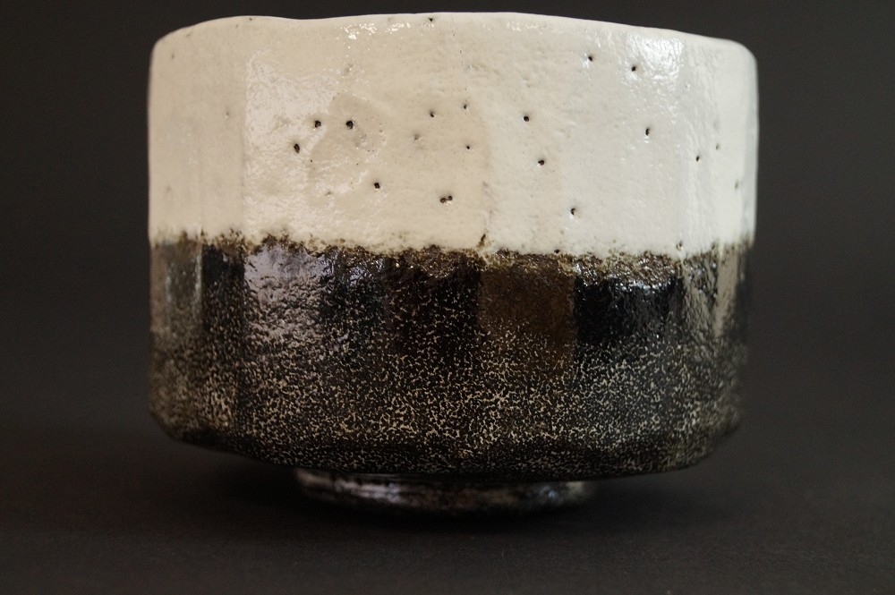 Chawan Fuji-San motif Raku ware by Shoraku Sasaki side view 5