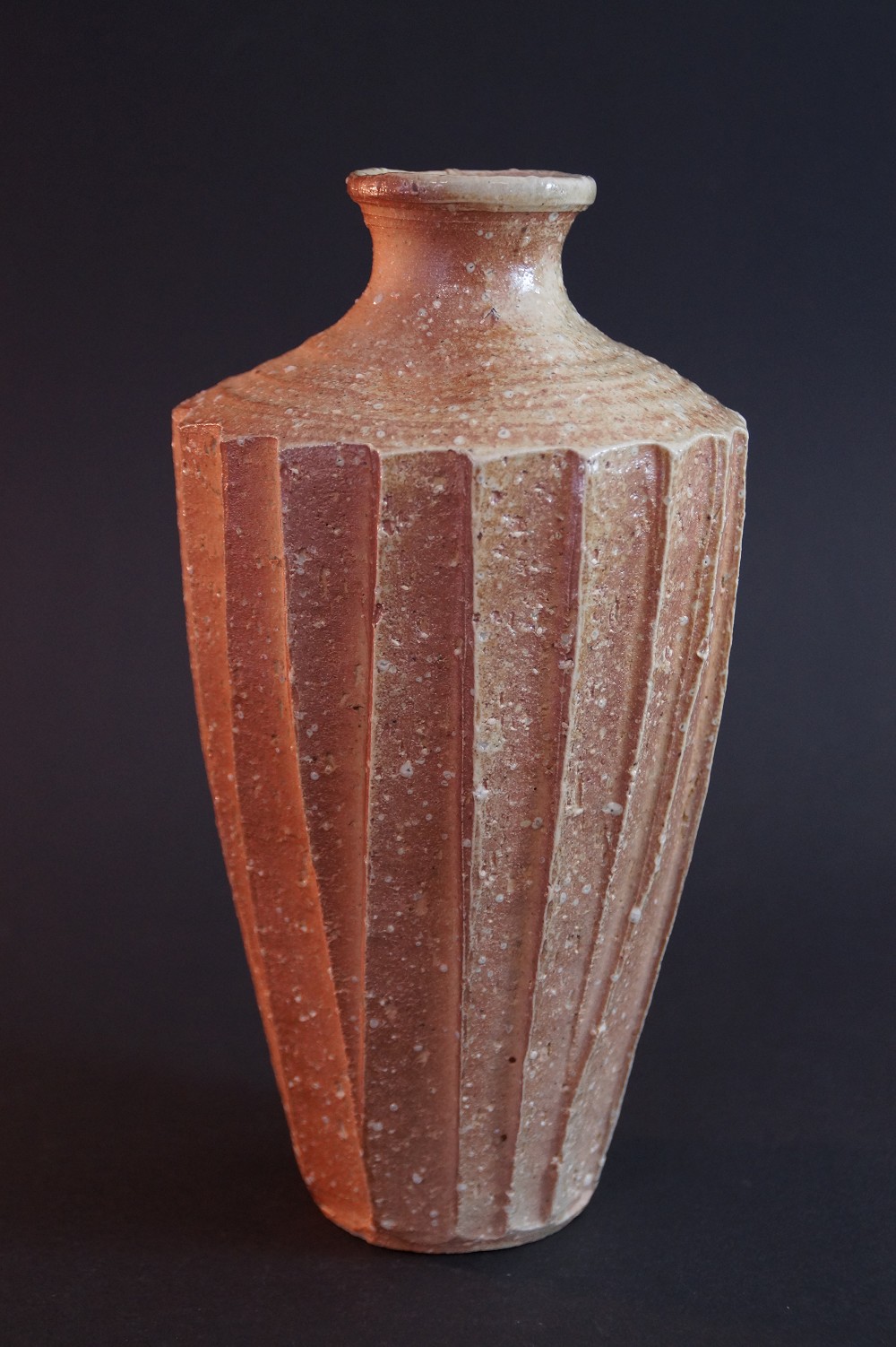 Handgetöpferte japanische Shigaraki Vase von Takahashi Rakusai