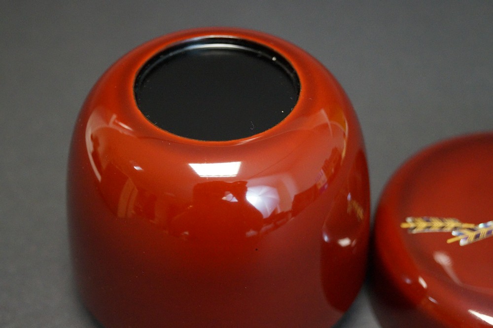 Tea container Makie Chu Natsume interior view close-up 2