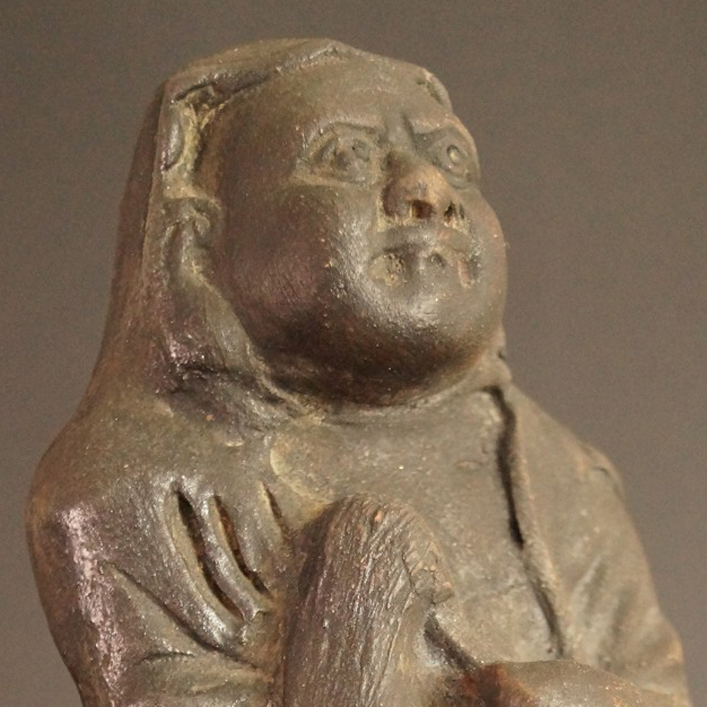 Japanische Bodhidharma (Daruma) Figur aus Keramik