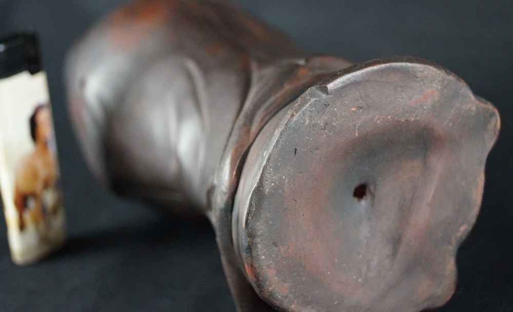 Bodhidharma Daruma Fierce Gaze Bizen Ware Base Close-Up