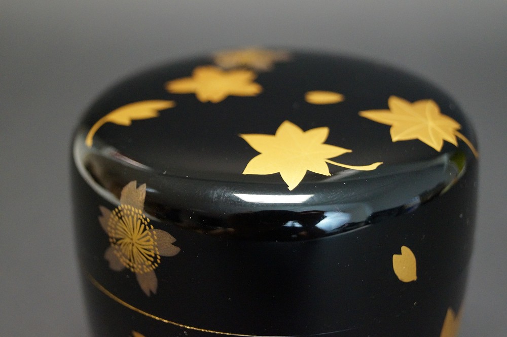 Makie Natsume by Sekizen Lid Close-Up