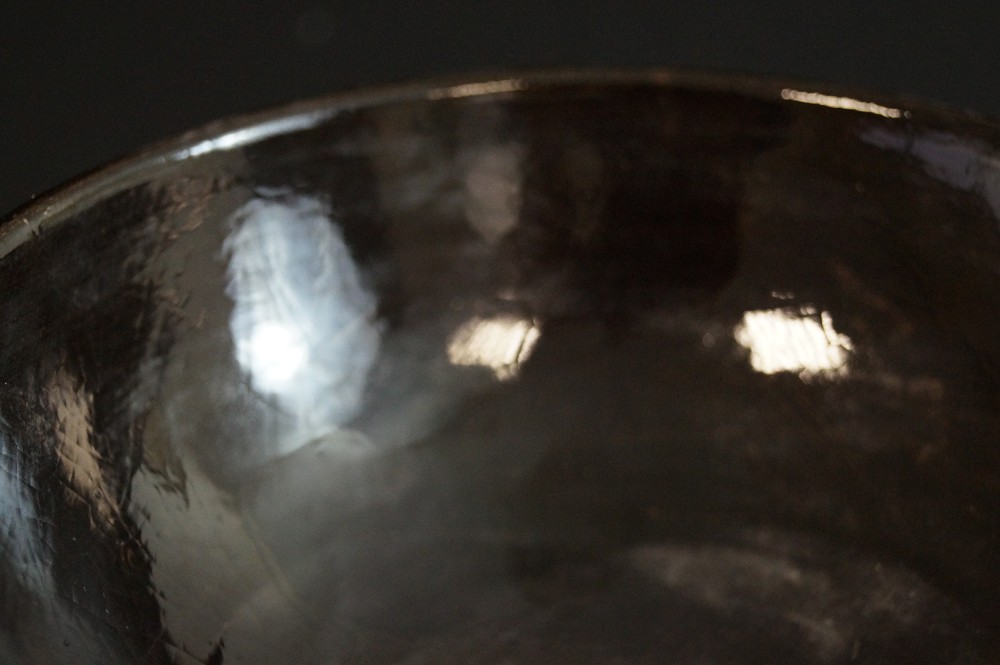 Chawan Raku ware Shogetsu Kikko interior close-up