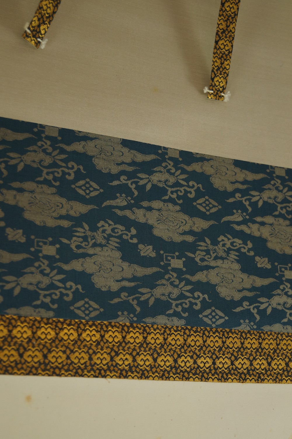 Japanisches Rollbild Zen Kalligraphie Harmonie von Itsugai Kajiura Montierungsdetail
