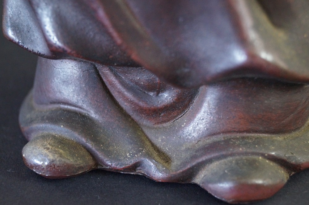 Japanische Bodhidharma (Daruma) Figur aus Bizen Keramik