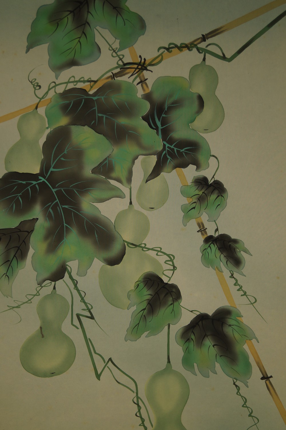Flowing Gourd Vine with Leaves Motif Close-up 3