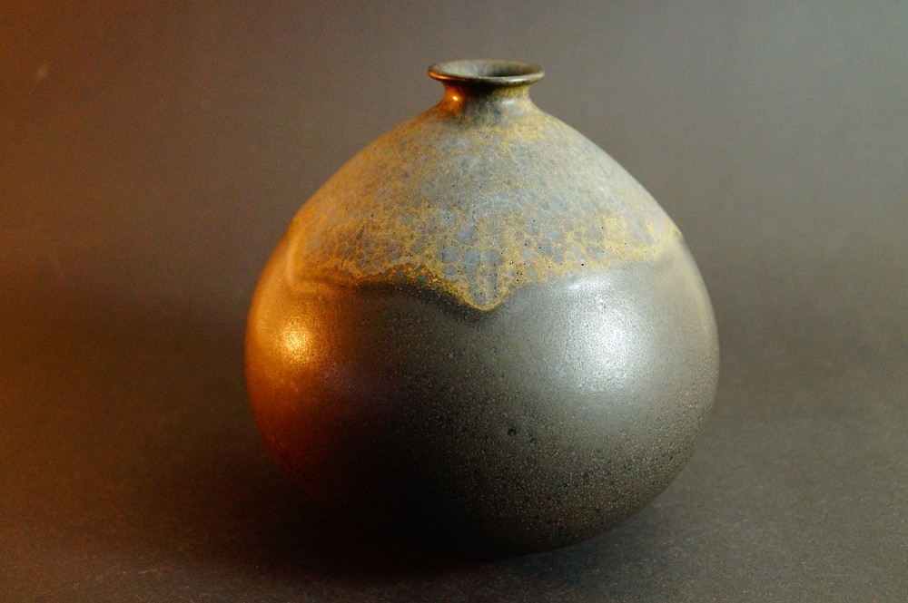 Vase Made of Kasama Ware by Arata Koji Side View