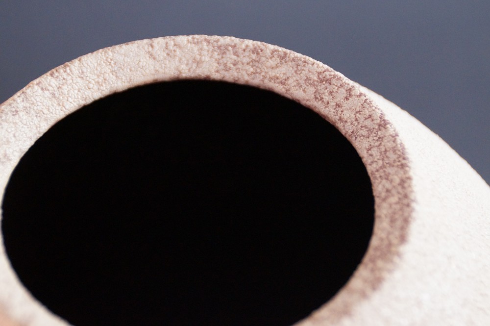 Shigaraki Vase by Kaoru Ohara Neck View Close-Up