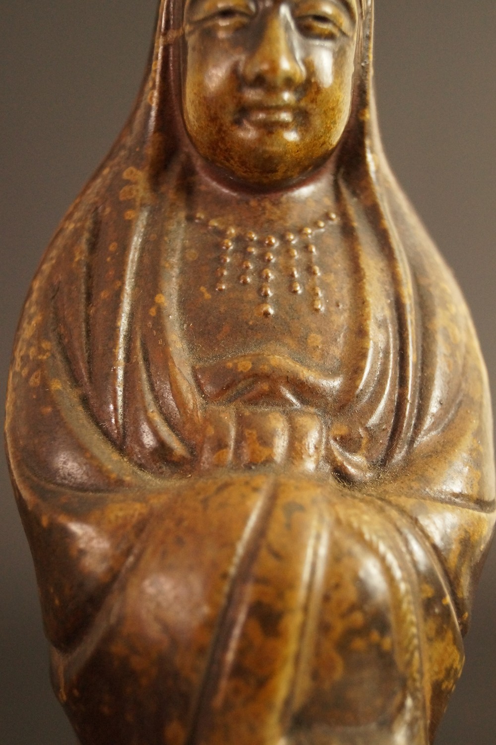 Kannon Figure Made of Bizen Ware by Shibaoka Tsukuru Close-Up of the Beaded Necklace and Hands Motif Close-Up 3
