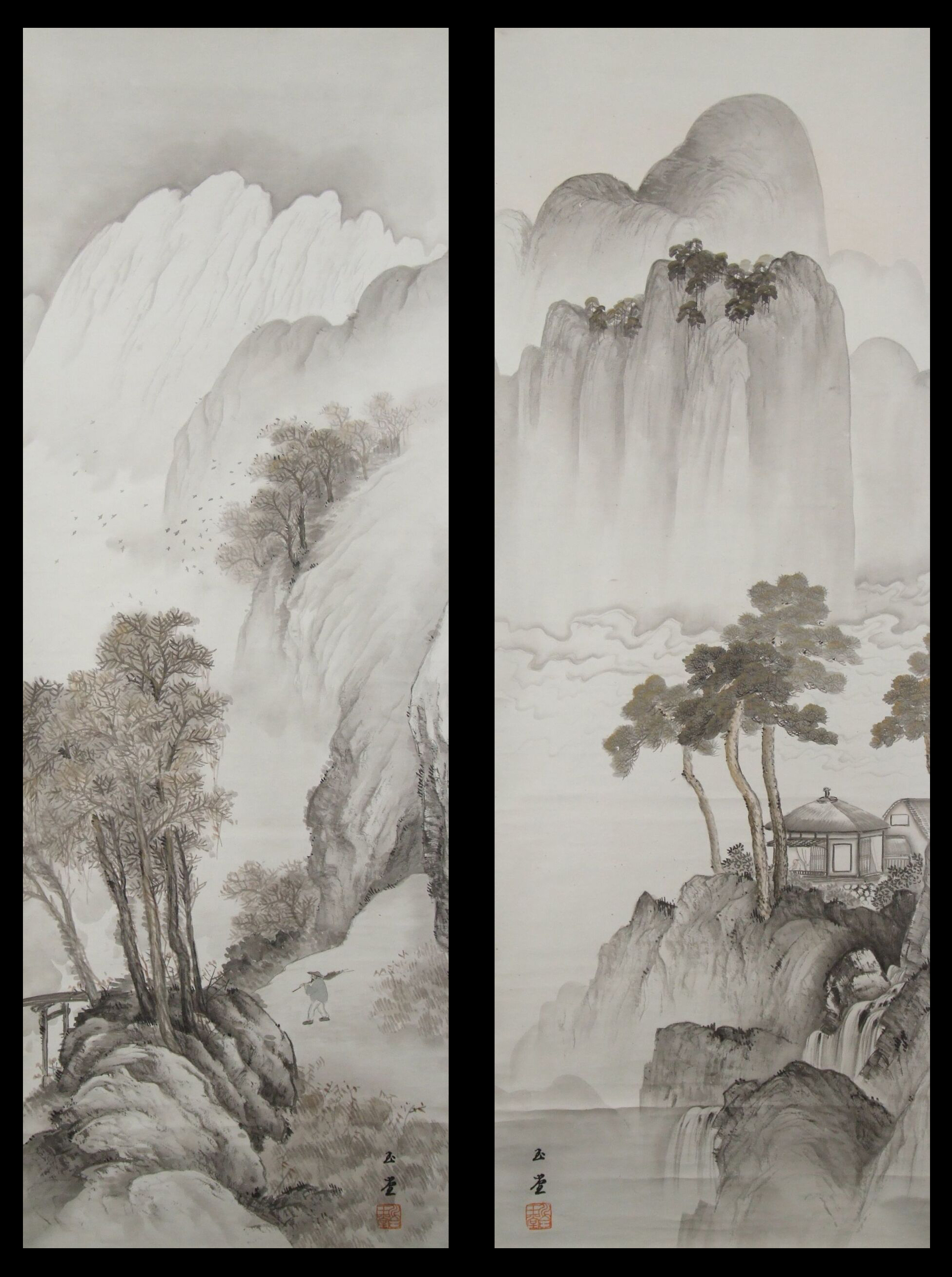 Full motif of both hanging scrolls of the set Landscapes in Ink side by side, without mounting