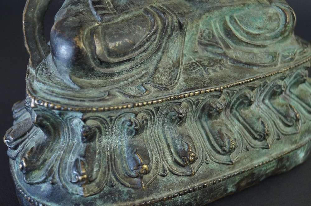 Chinesische Buddhafigur aus Bronze