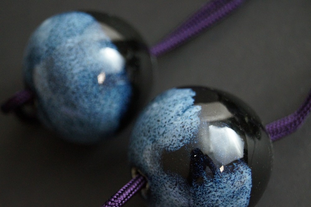 Fuchin Kiyomizu Keramik Quaste Lila Nahaufnahme