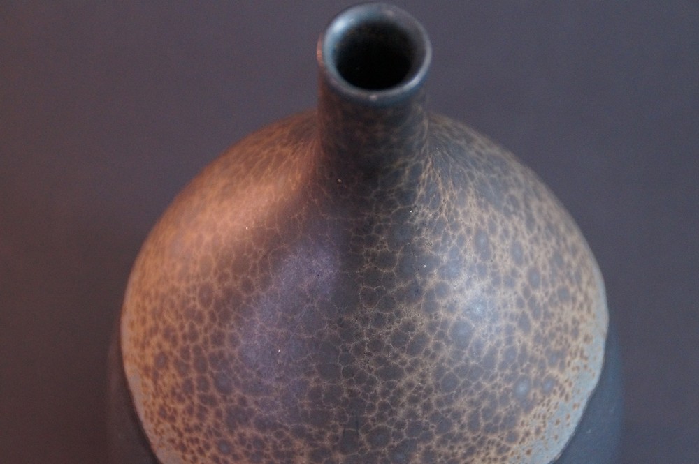 Kasama Vase by Koji Arata Neck View Close-Up 2