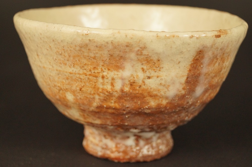 Hagi tea bowl profile side view 2