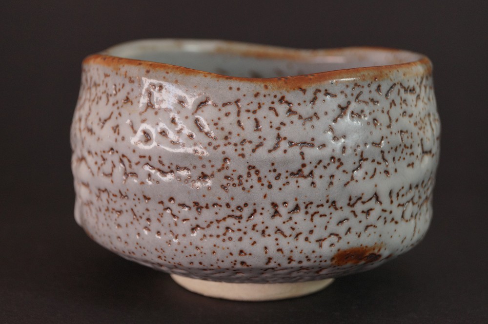 Shino chawan by Shuzo Kato side view 1