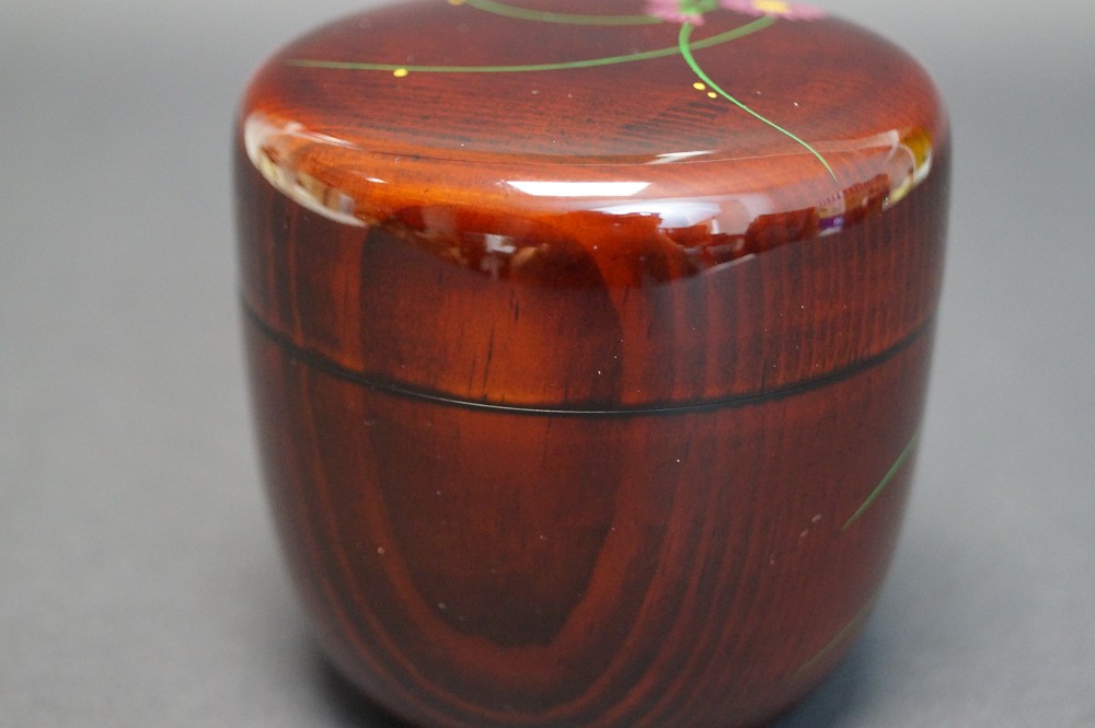 Shippo Makie Chu Natsume mit Blumenmotiv Rueckansicht