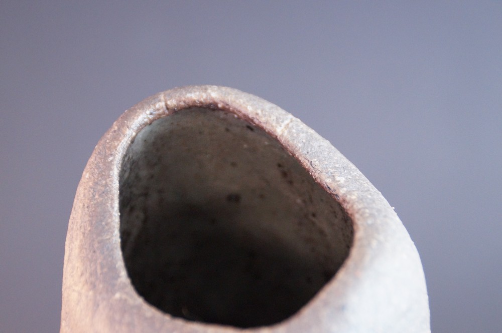 Kasama Vase by Kashiwa Touen Hobun Neck View Close-Up