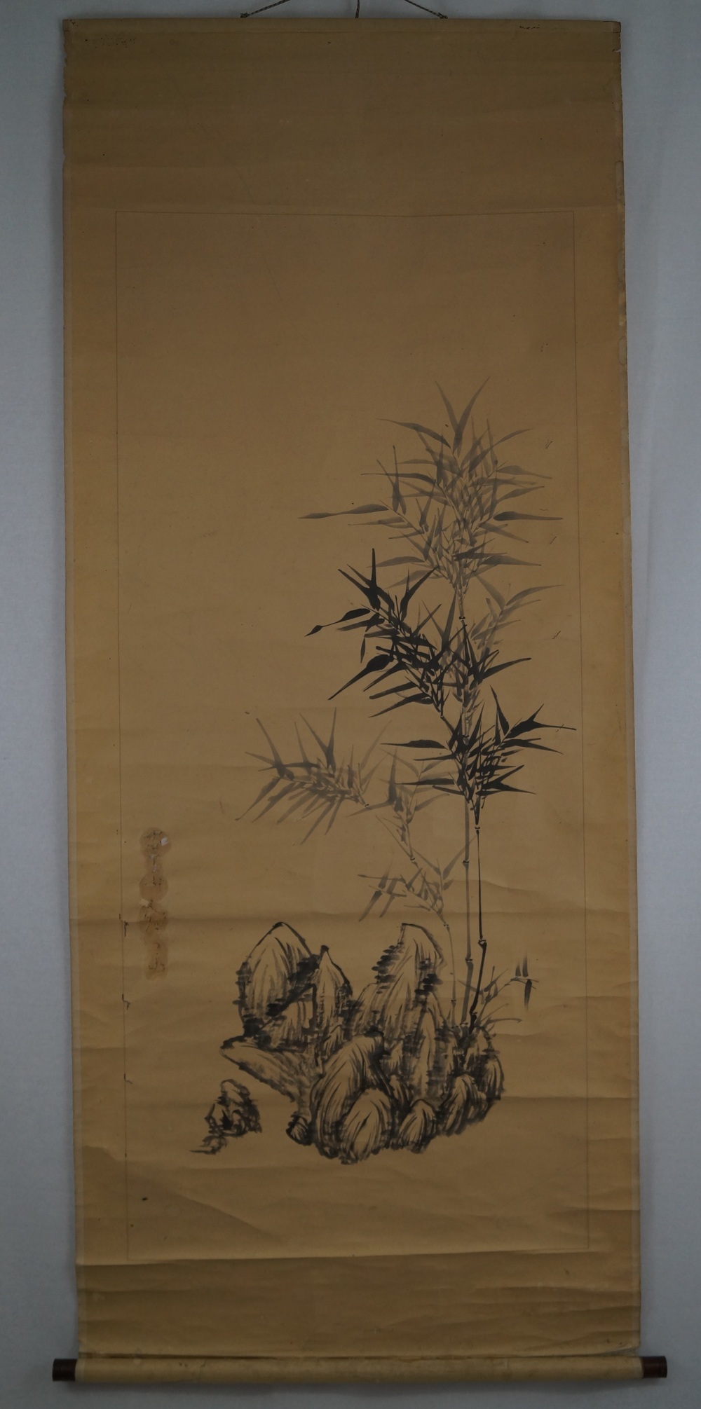Bamboo full view hanging scroll