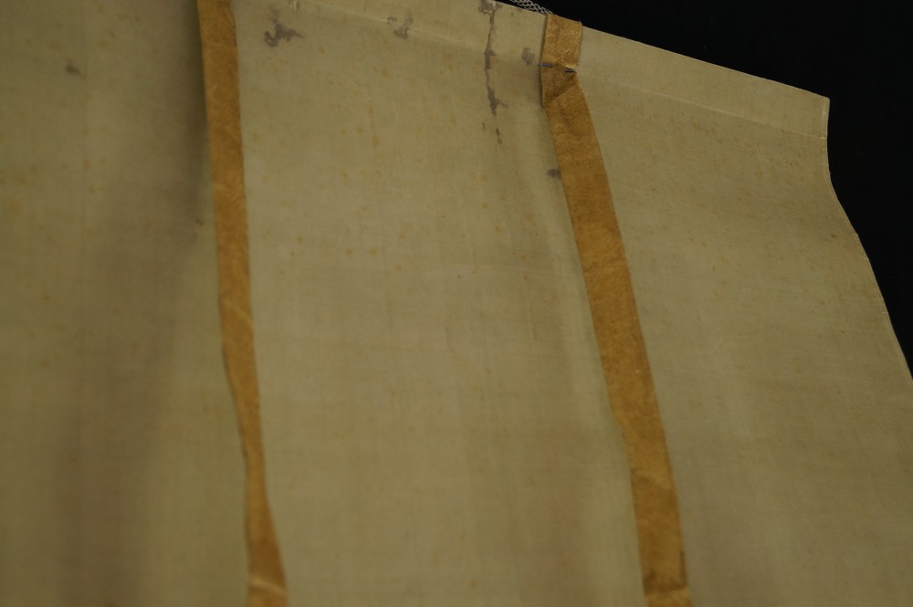 Kakemono Zwei weisse Reiher Montierungsdetail der Stoffeinfassung