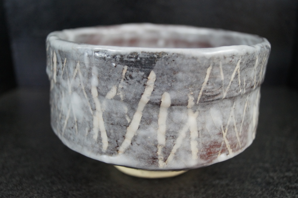 Tea bowl chawan by Sakuma Yoshioka front view 1