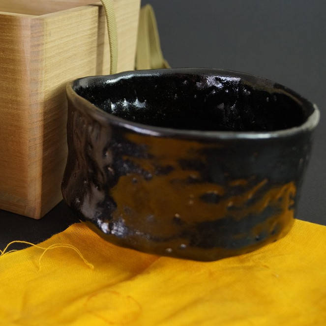 Seto Chawan by Haruo Kato Motif Close-Up Preview