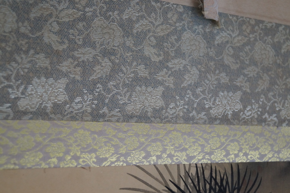 Vogel und Pfingstrose Rollbild Montierungsdetail