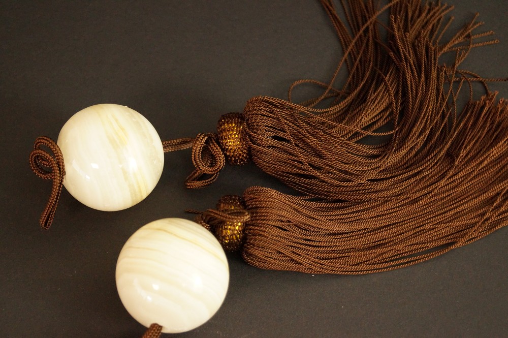 Fuchin White Onyx Natural Stone Tassel Brown Full View