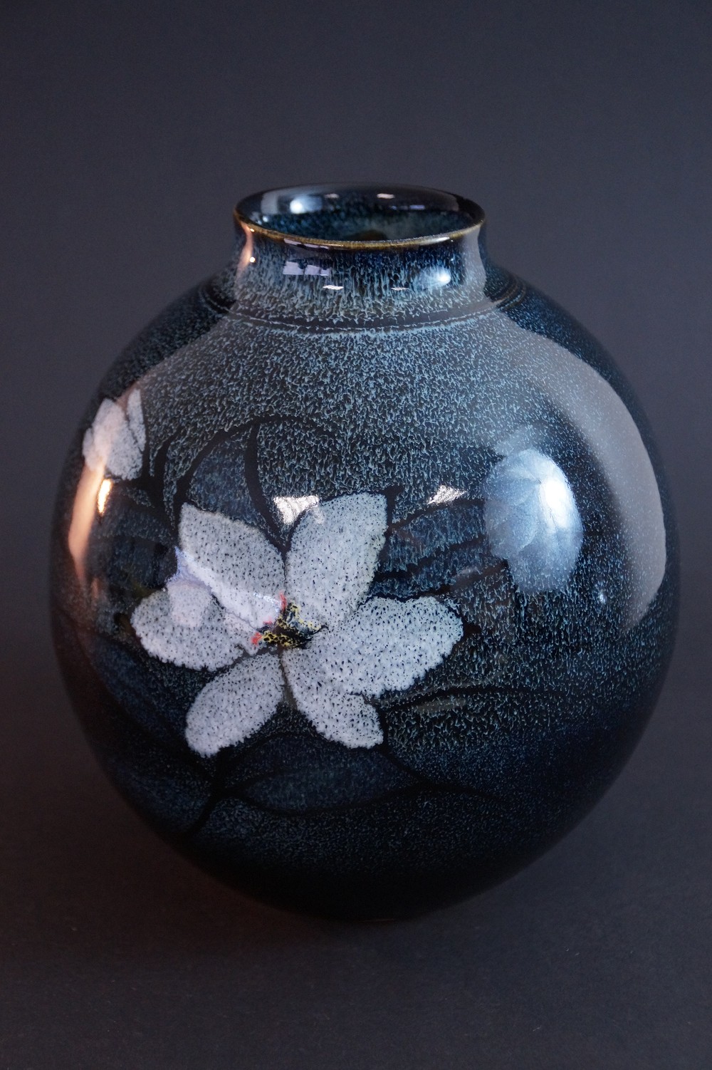 Shigaraki Vase by Kaoru Ohara Front View