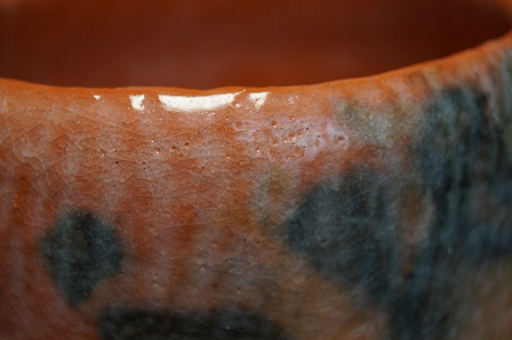 Tea bowl chawan Raku by Shoraku Sasaki glaze close-up 1