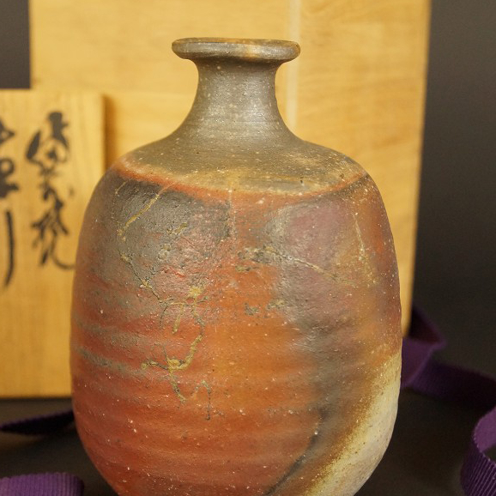 Bizen Tokkuri by Shuzo Ogawa Motif Close-Up Preview
