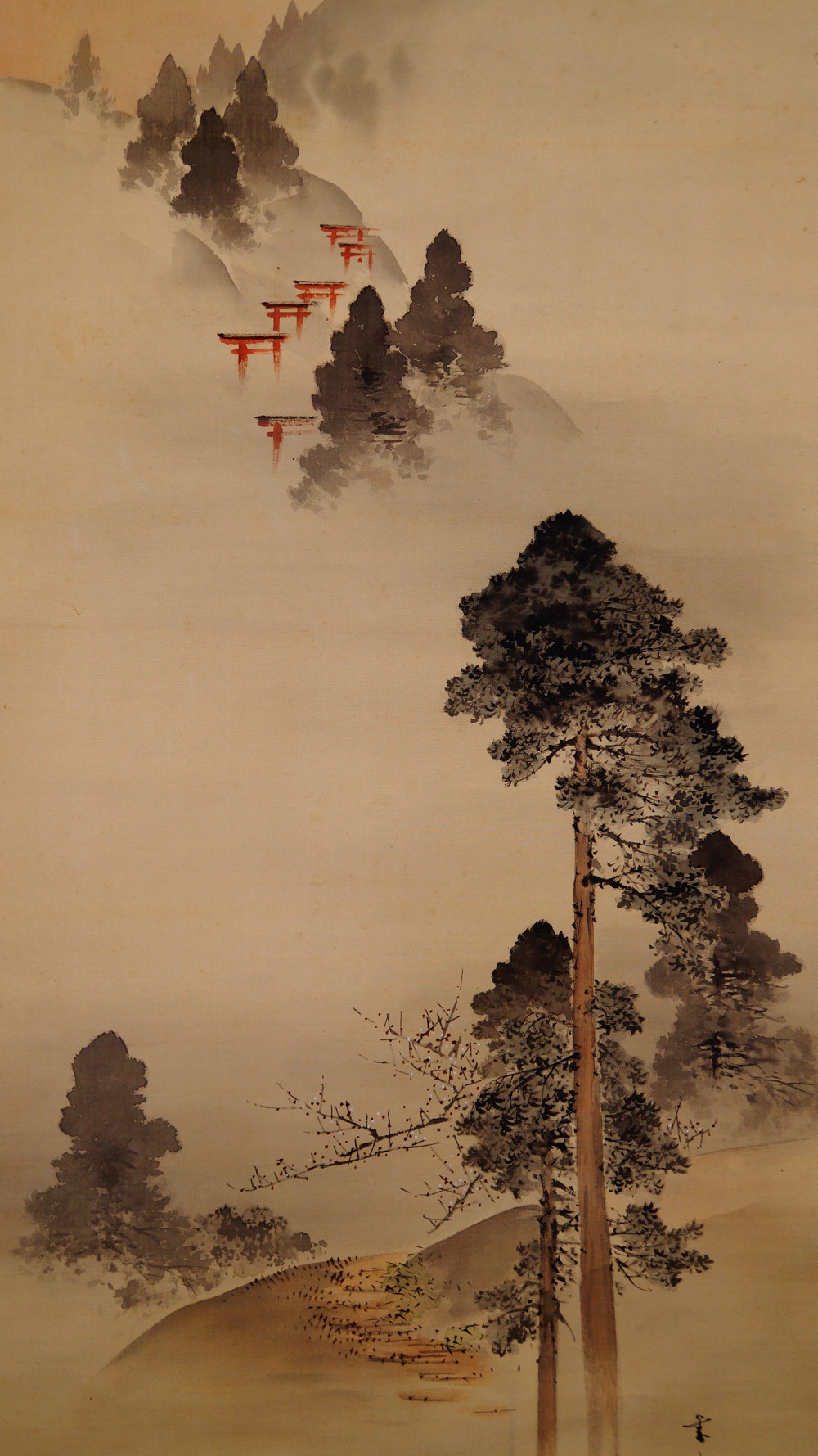 Morgendlicher Nebelpfad von Suma Taisui Torii-Motiv Nahaufnahme 2