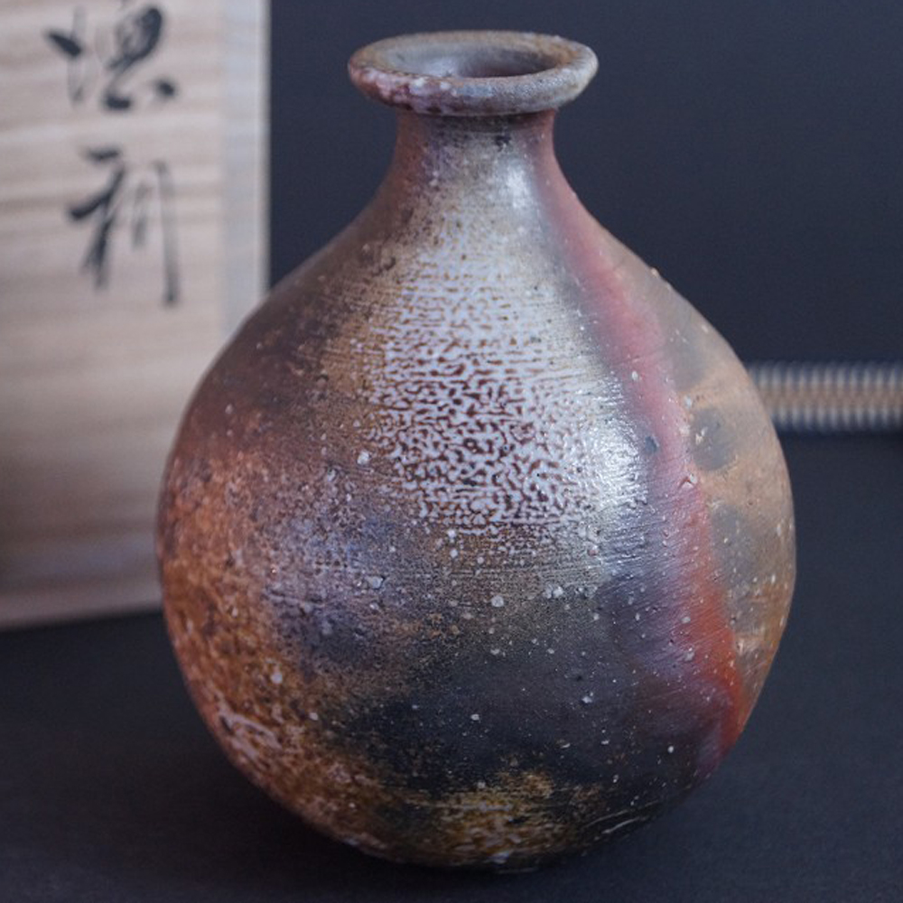 Bizen Tokkuri Close-Up Preview