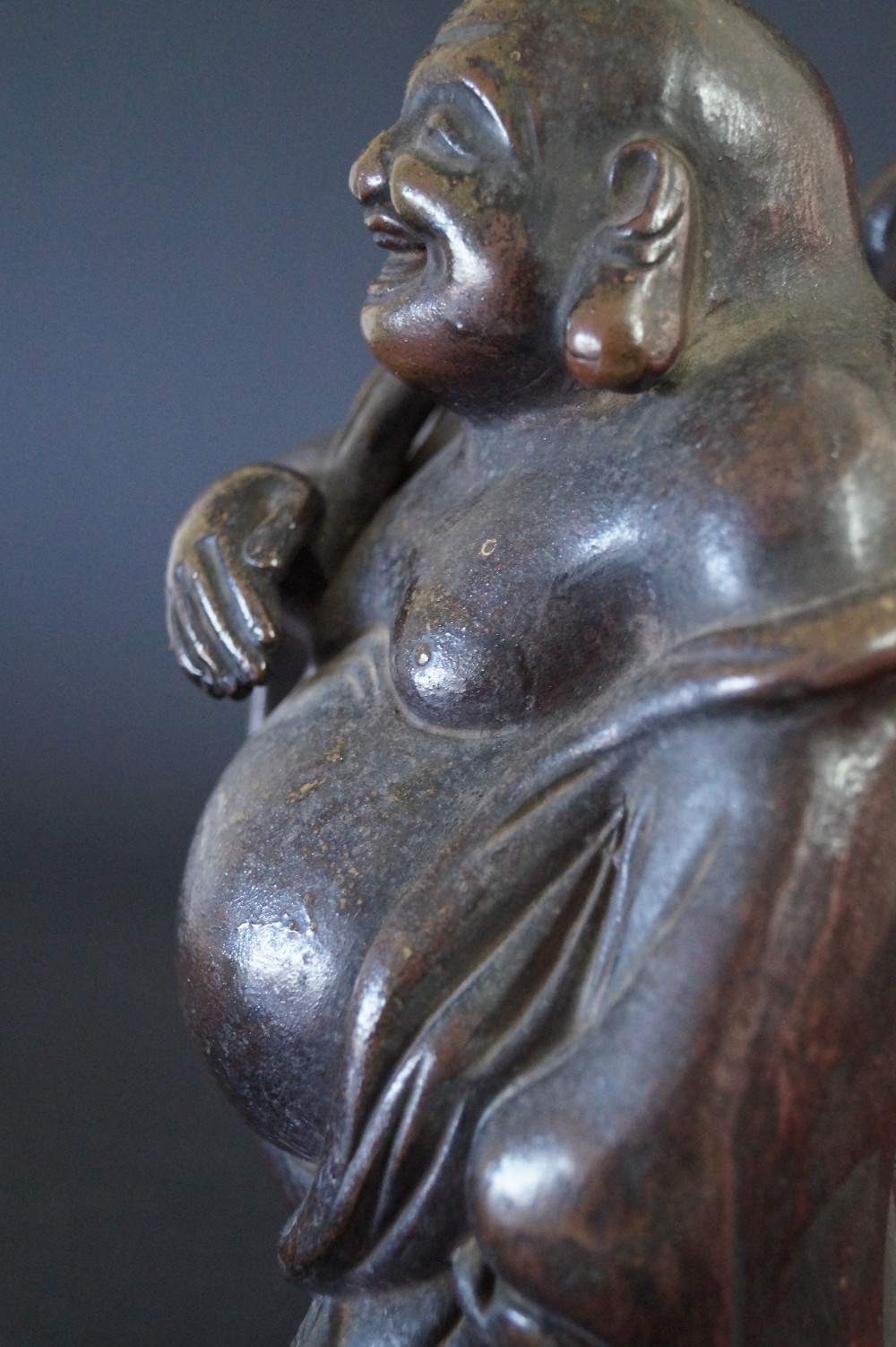 Hotei figure made of Bizen ware face close-up 2