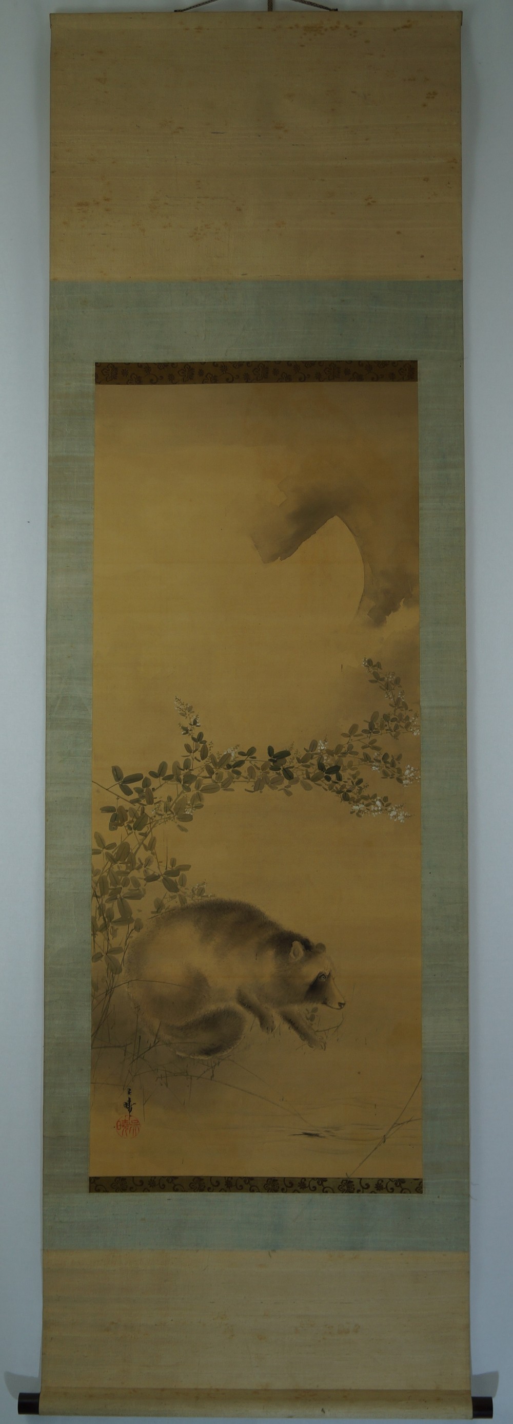 Kakemono Raccoon Dog Full View Hanging Scroll