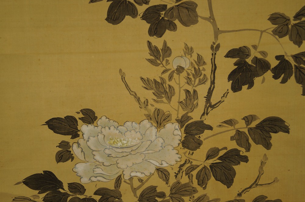 Sparrows and Chrysanthemums Hanging Scroll Chrysanthemum Motif Close-Up 2