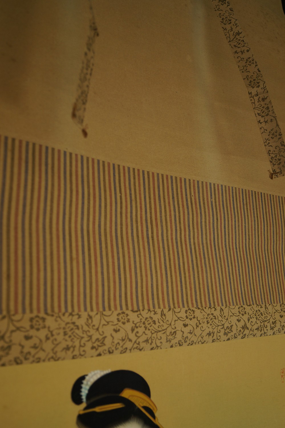 Beauty hanging scroll mounting detail