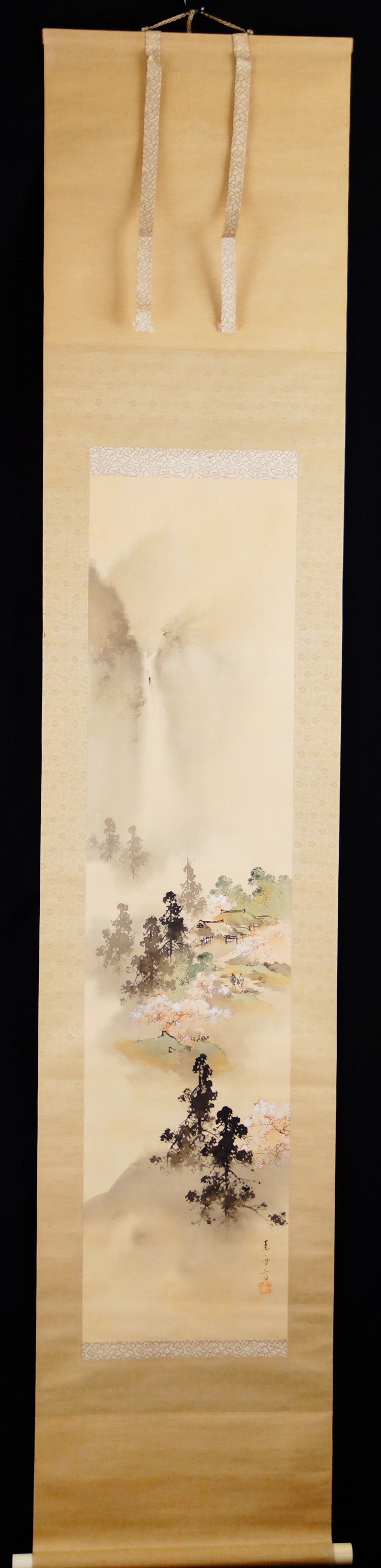 Fruehlingsdoerfchen im Nebel Kakemono von Ozeki Keishu Gesamtansicht Rollbild