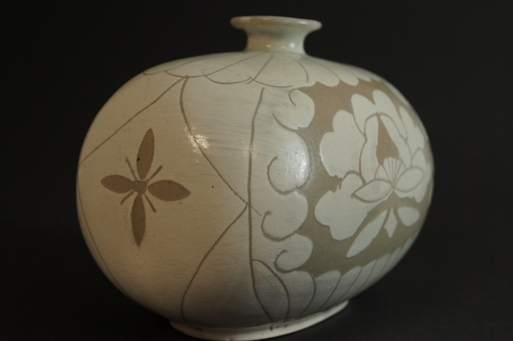 Kyoto Ware Vase with Cross-Blossom Motif Side View 1